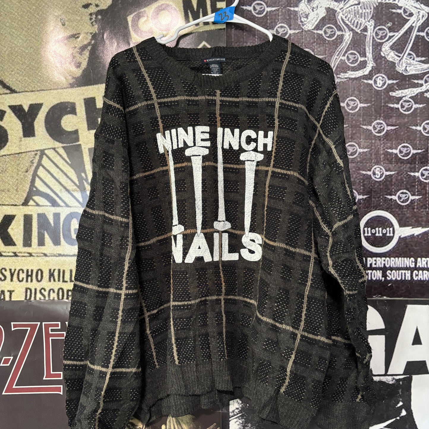 23 nine inch nails sweater LAR/XL