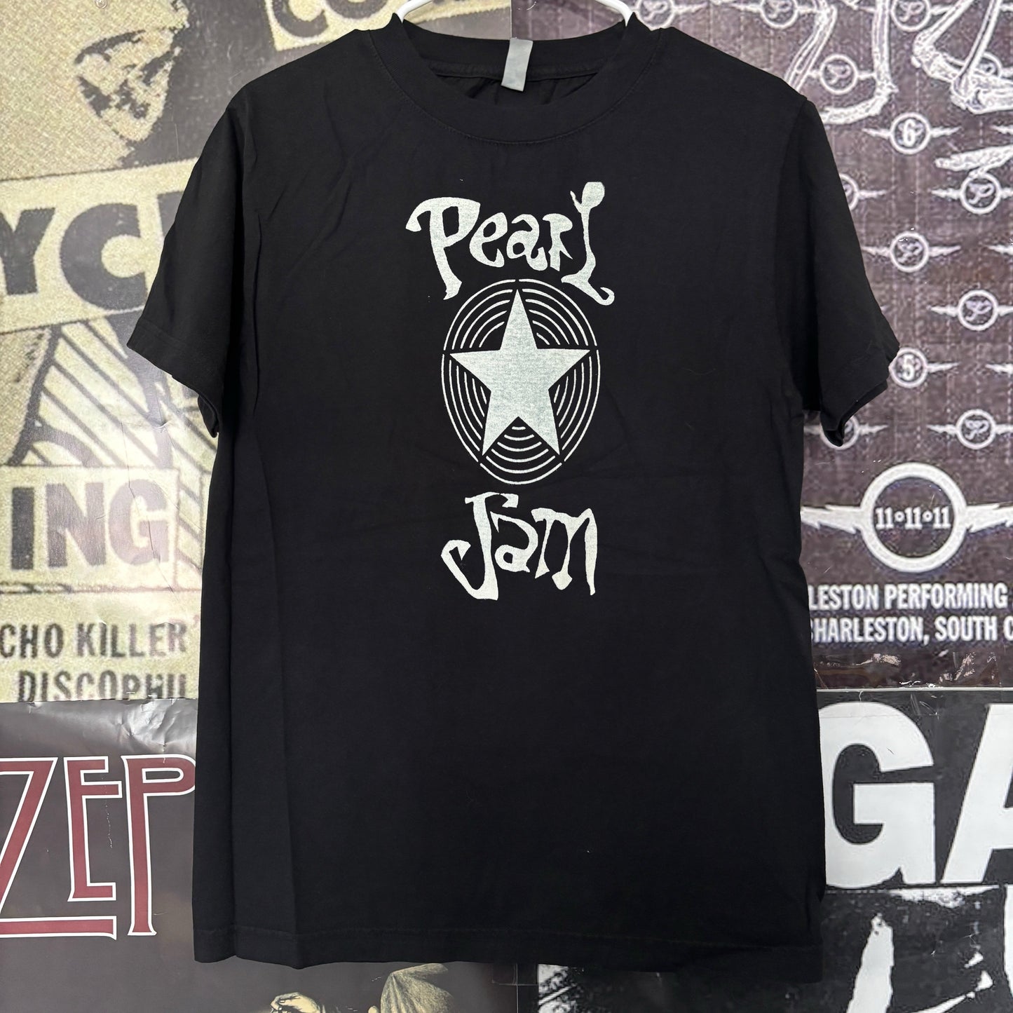 Pearl black full size tee