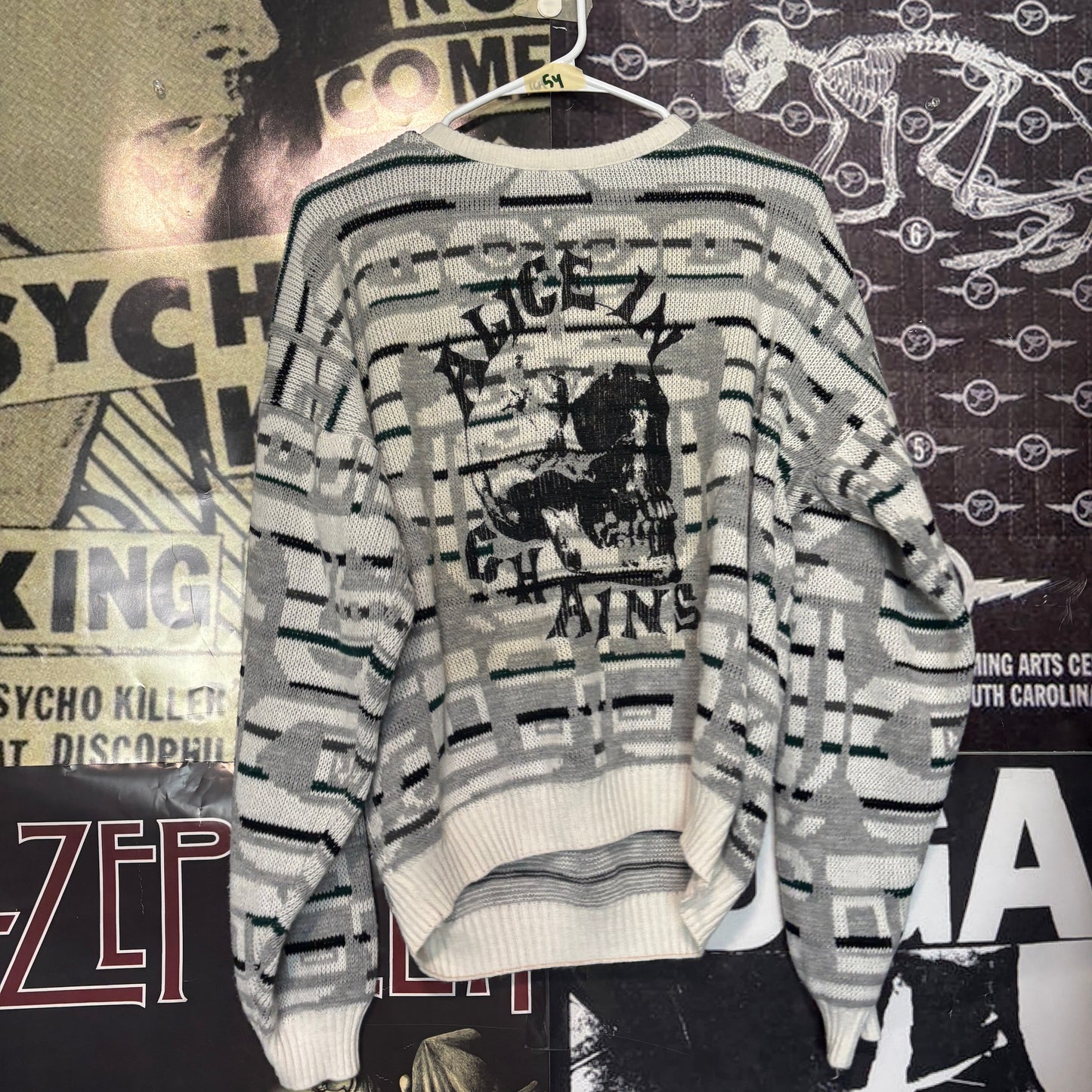 54 Alice In Chains sweater MED (