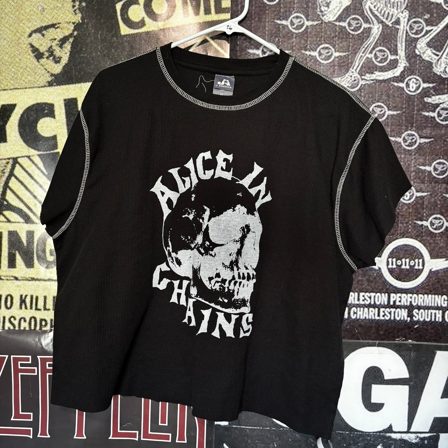 Alice chains b&w thermal cut off t-shirt LAR/XL