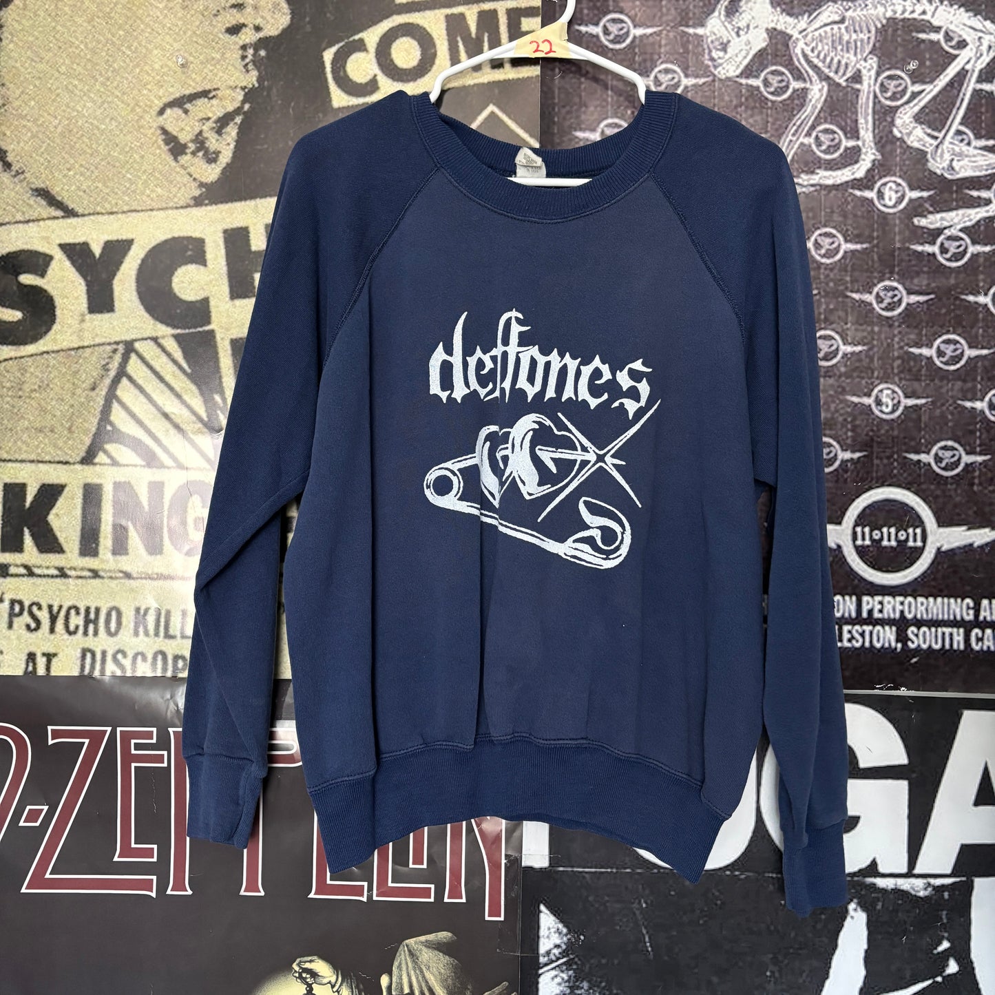 Deftones pin navy sweatshirt SM/MED
