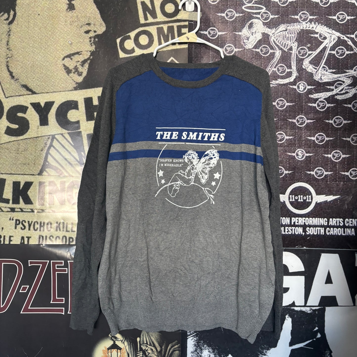 7 the smiths sweater XL