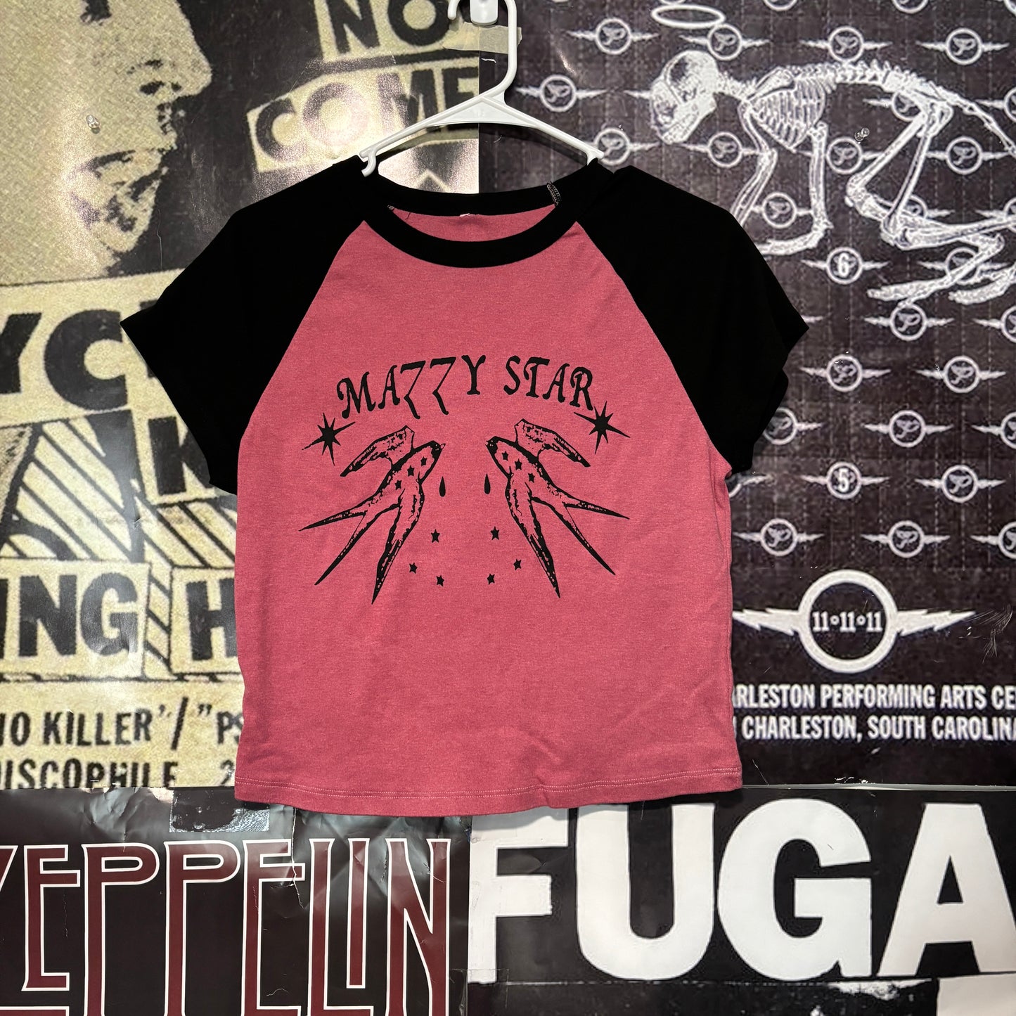 Mazzy star red/black raglan (one size)