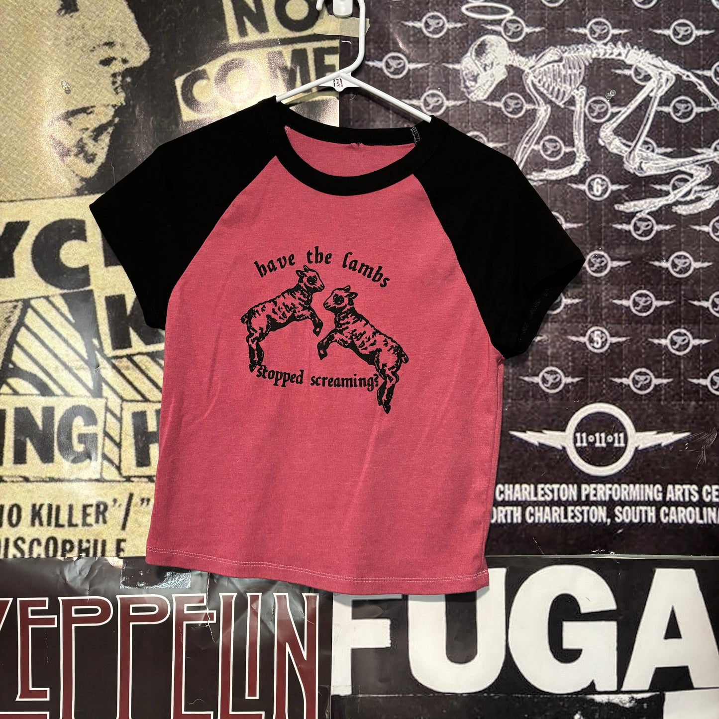 Silence lambs red/black raglan (one size)