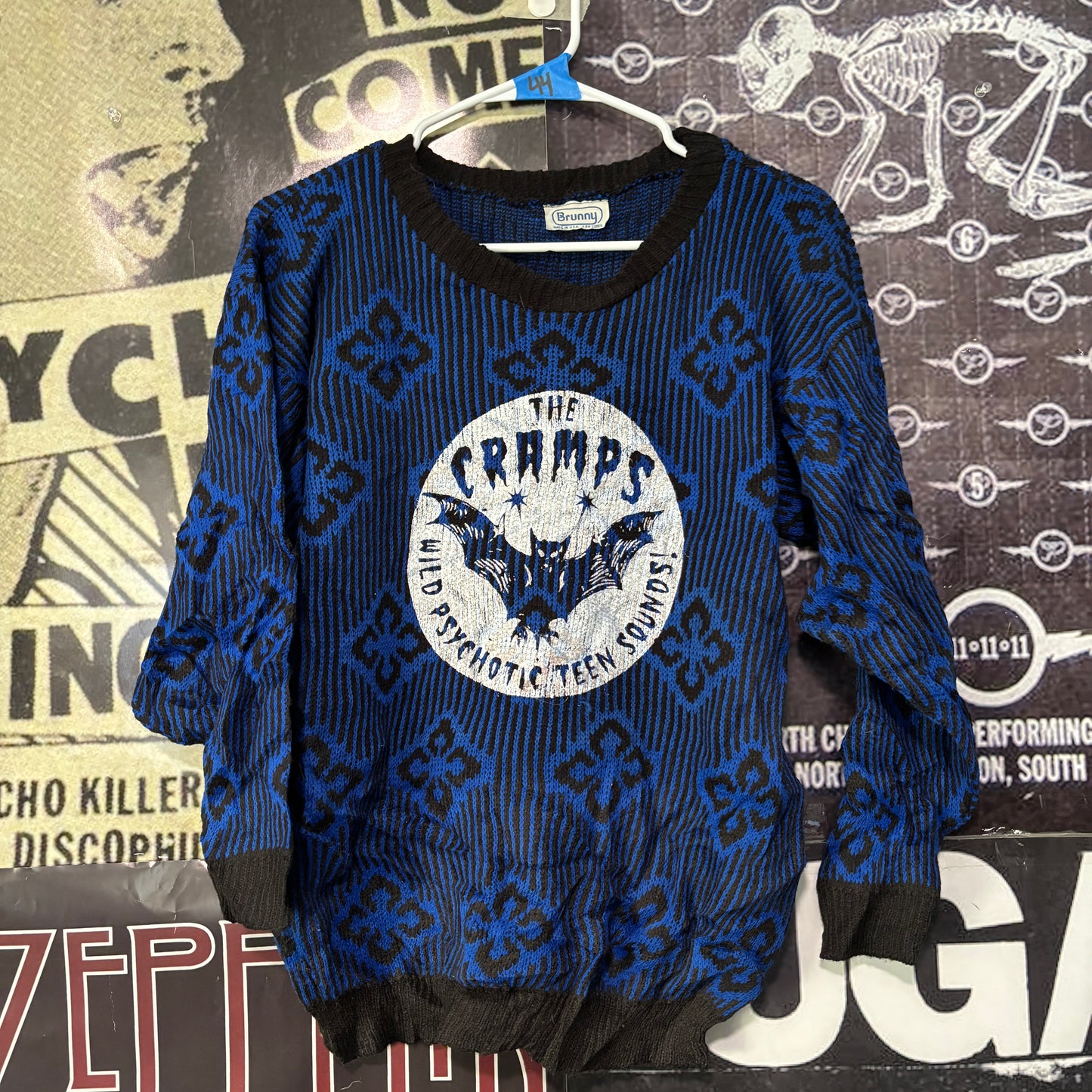 44 the cramps sweater MED