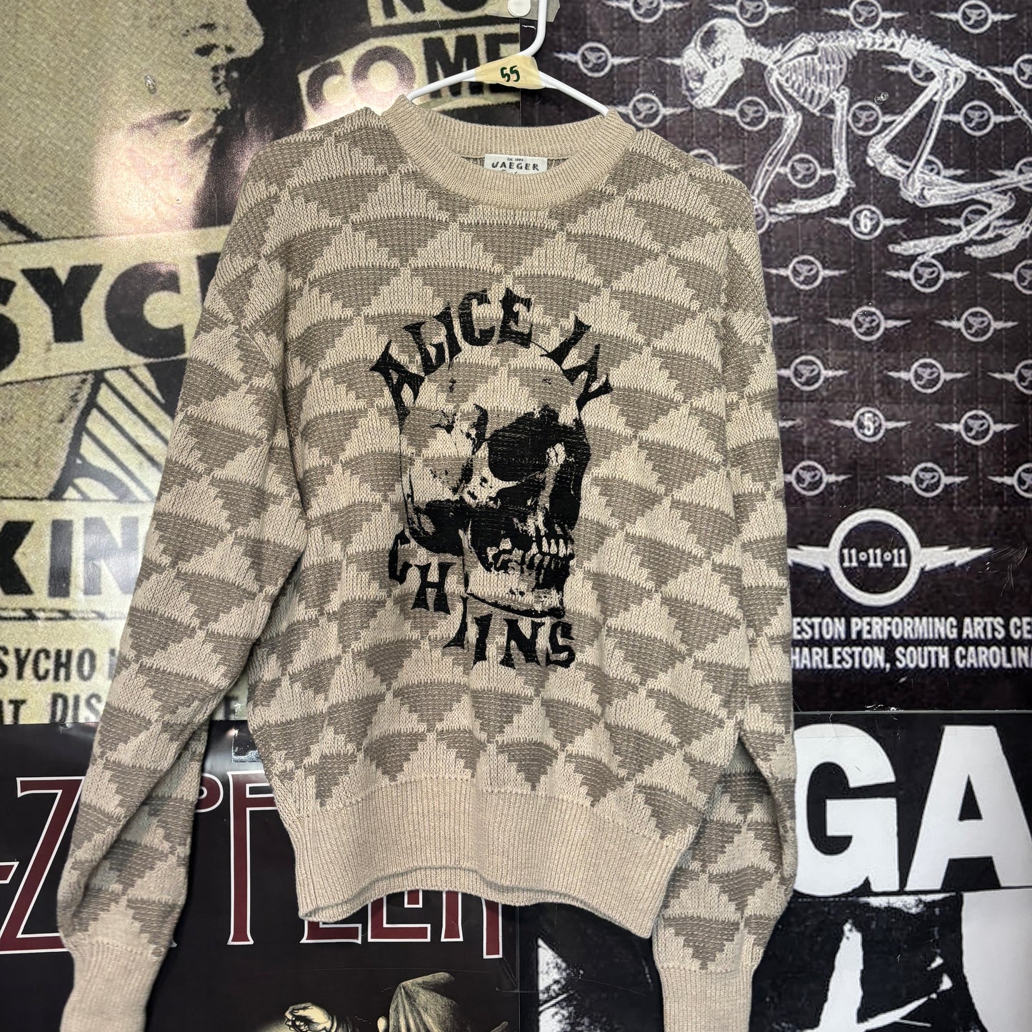 55 Alice In Chains sweater MED
