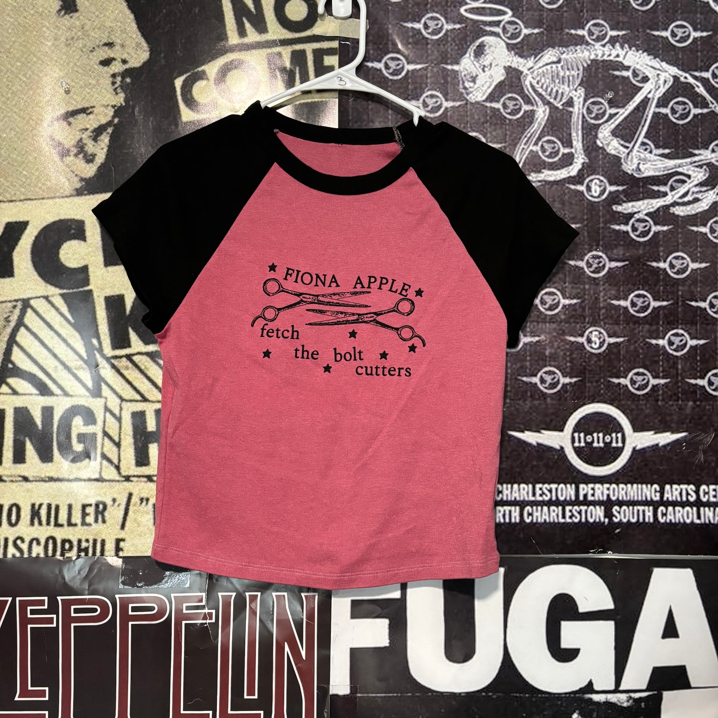 Fiona apple red/black raglan (one size)