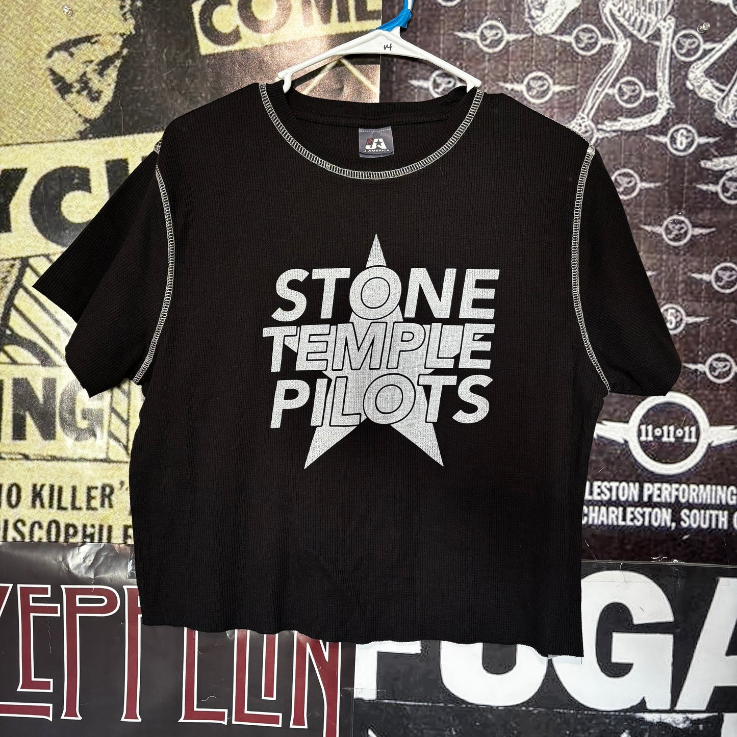 Stone b&w thermal cut off t-shirt SM/MED