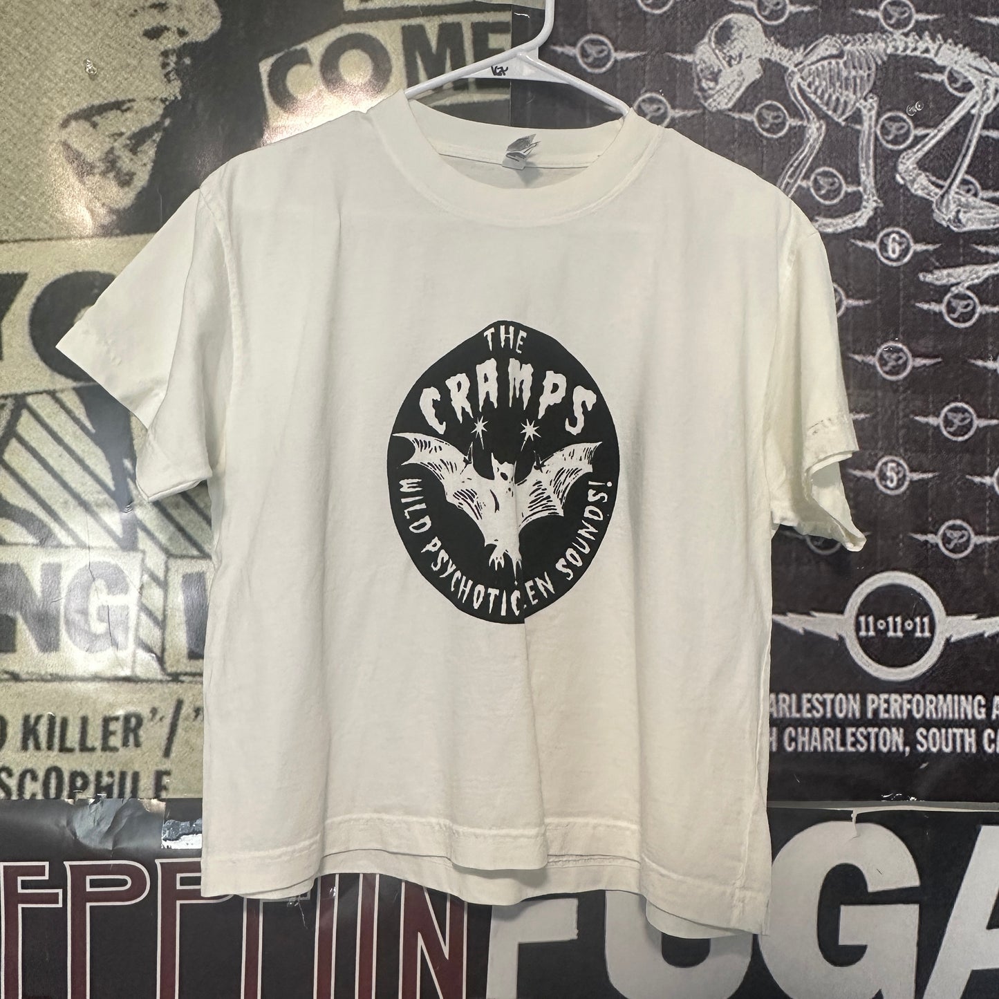 the cramps white/black boxy tee LAR (ready)