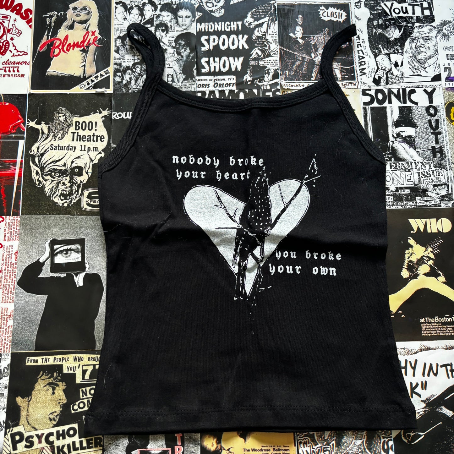 HEART B&W TANK MEDIUM