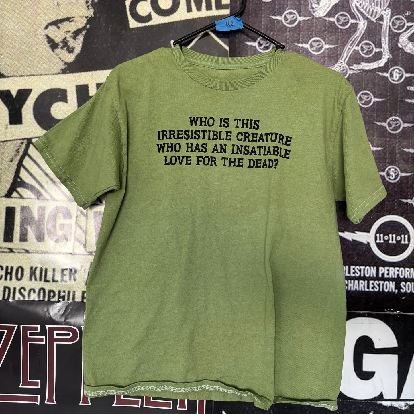 LIVING GIRL LYRICS green tee SM/MED