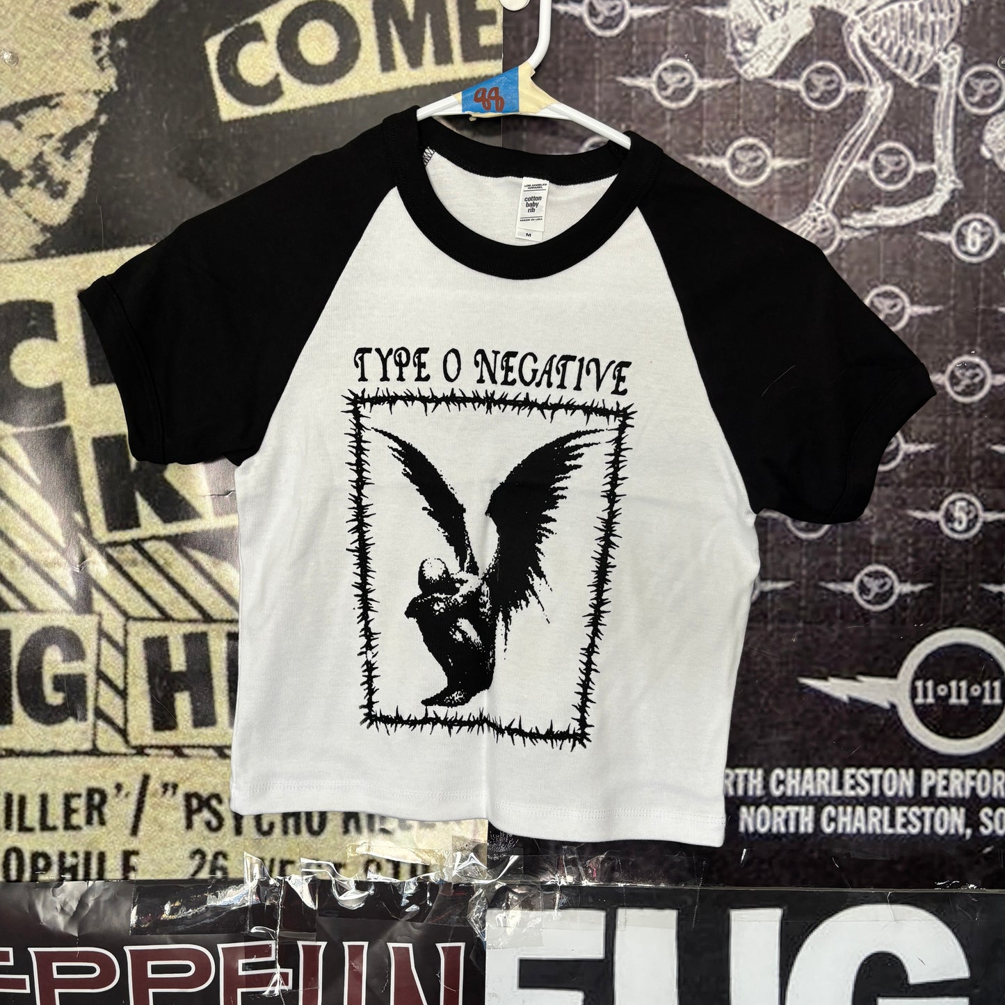 TYPE white/black crop raglan baby tee SM/MED