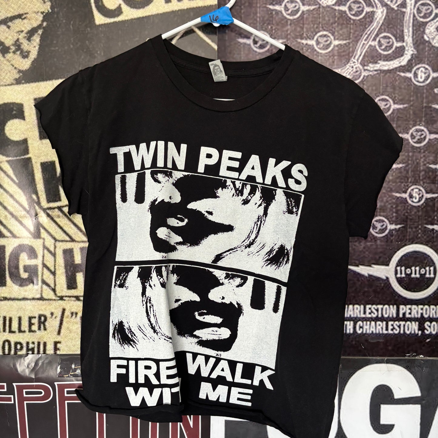 TWIN PEAKS FIRE black cut off t-shirt SM/MED
