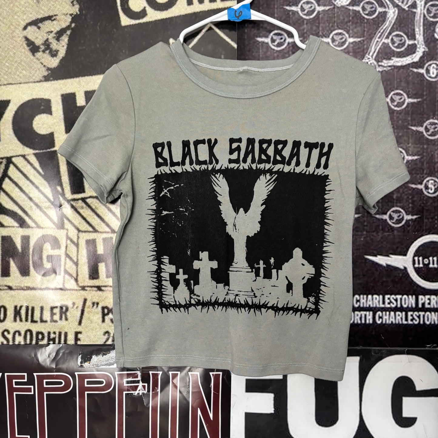SABBATH olive crop baby tee LAR/XL