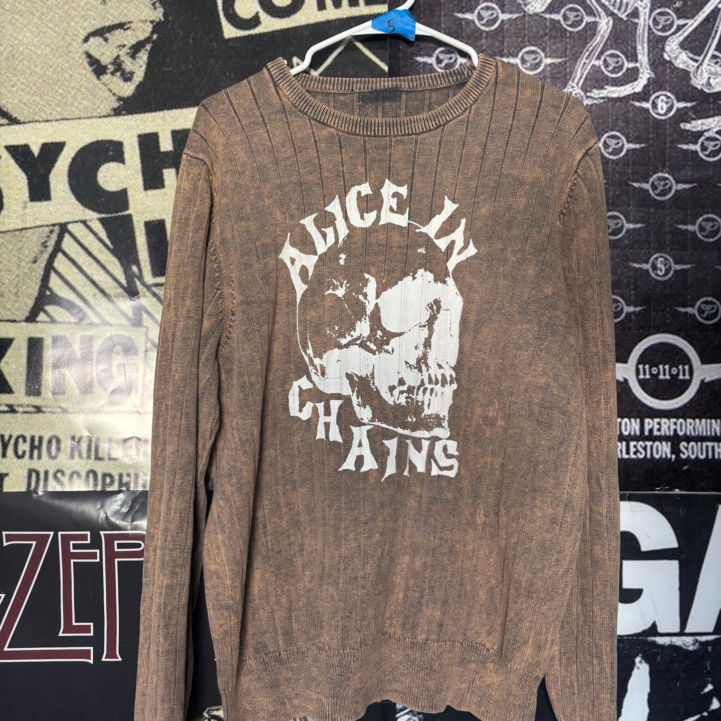 5 sweater LAR