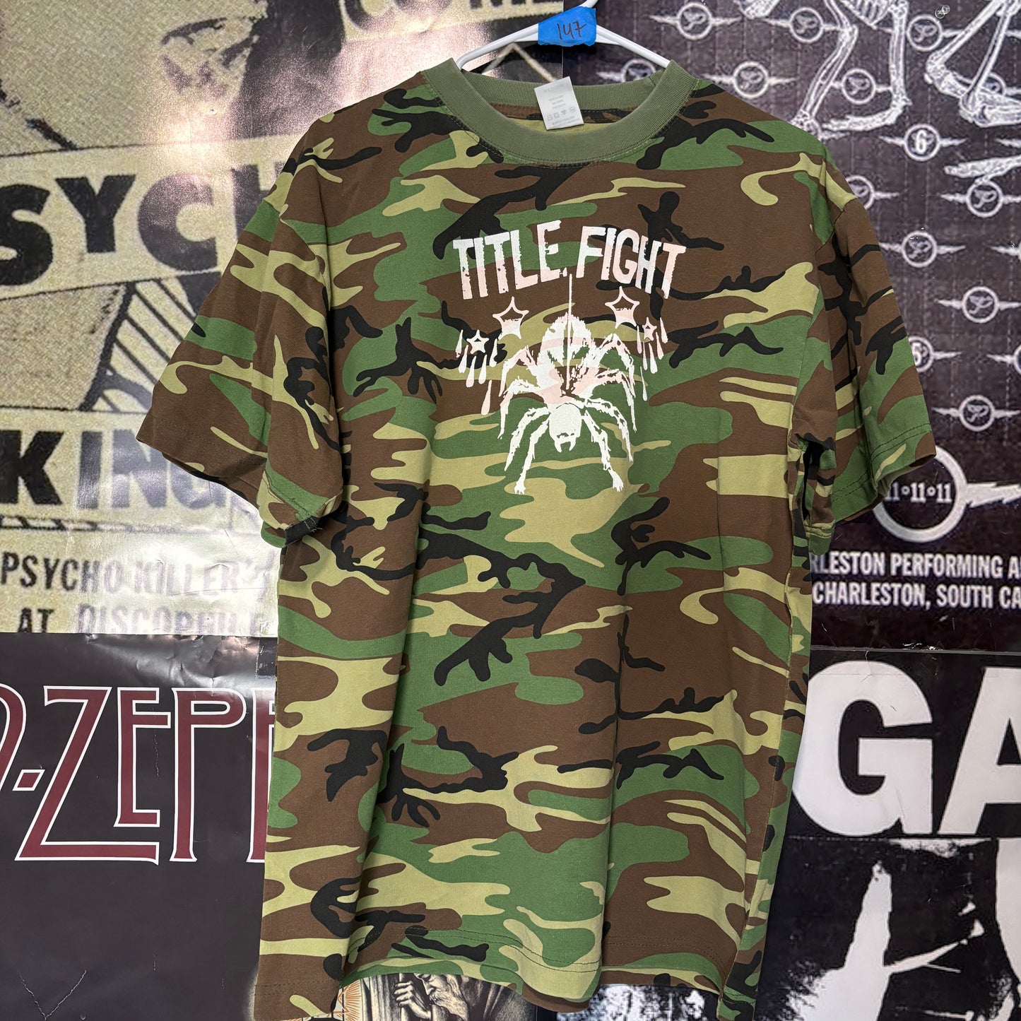 TITLE green camo t-shirt