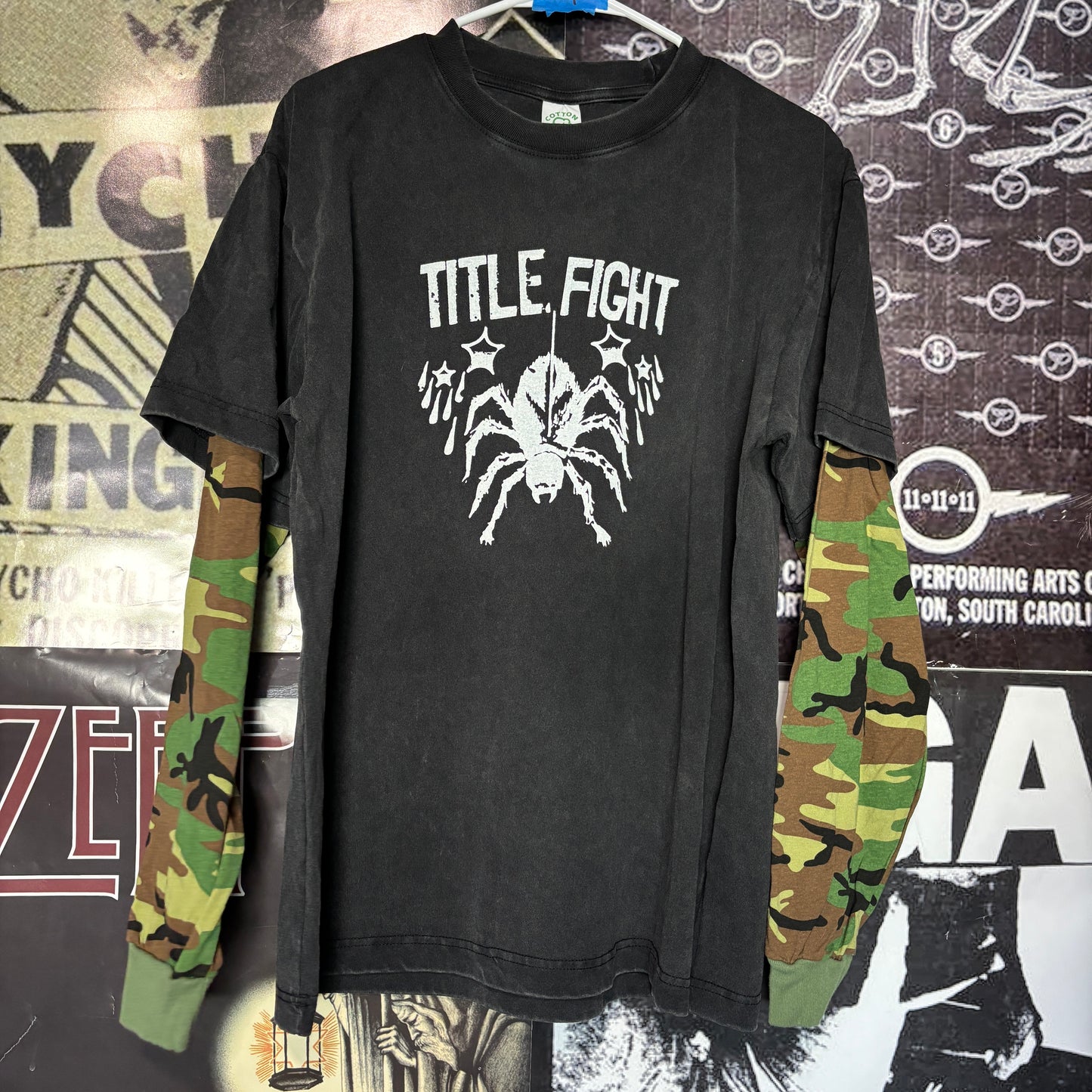 TITLE camo/black long sleeve