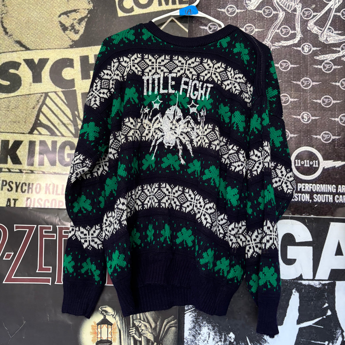 TITLE BLUE STRIPE SWEATER LAR/XL