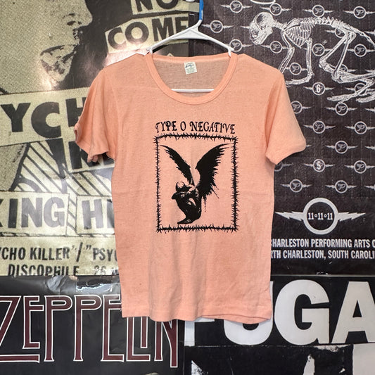 Type negative peach ringer tee XL