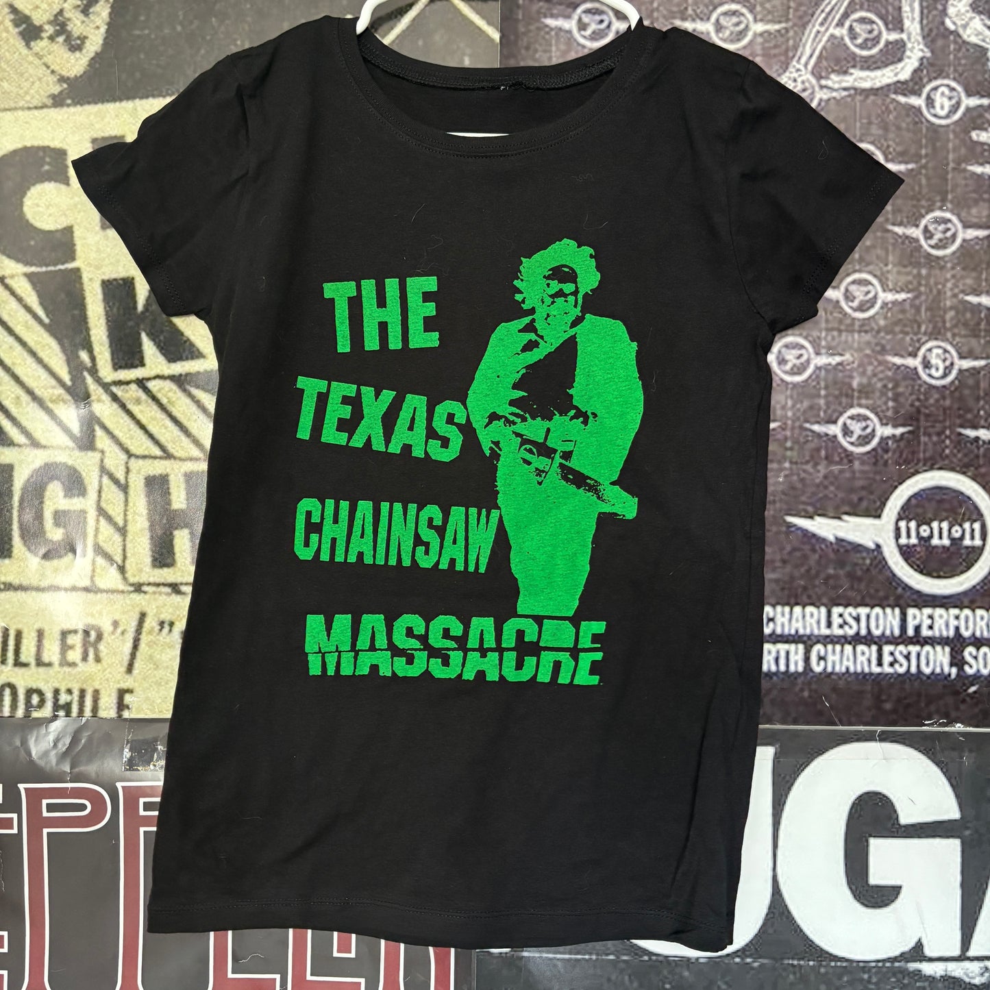 Texas chainsaw black/green black babydoll tee SM/MED