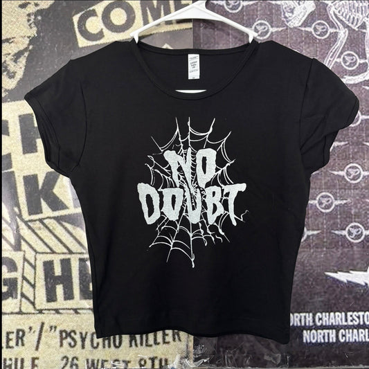 No doubt webs black crop baby tee