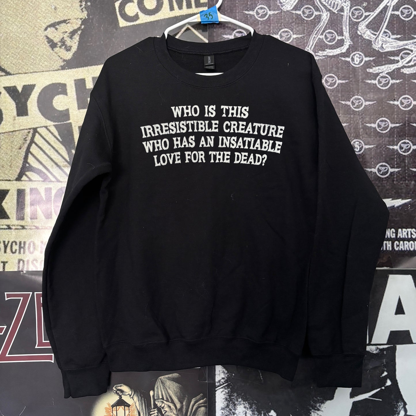 LIVING LYRICS black sweatshirt