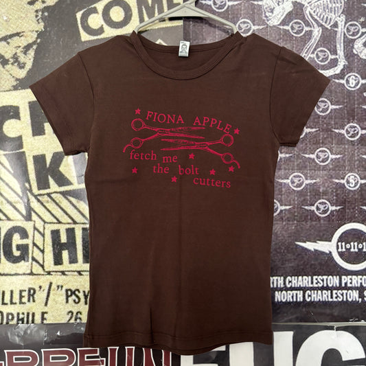 Fiona Apple brown/red baby doll tee