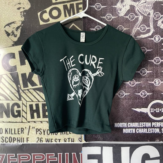 The cure heart forest green cropped baby tee