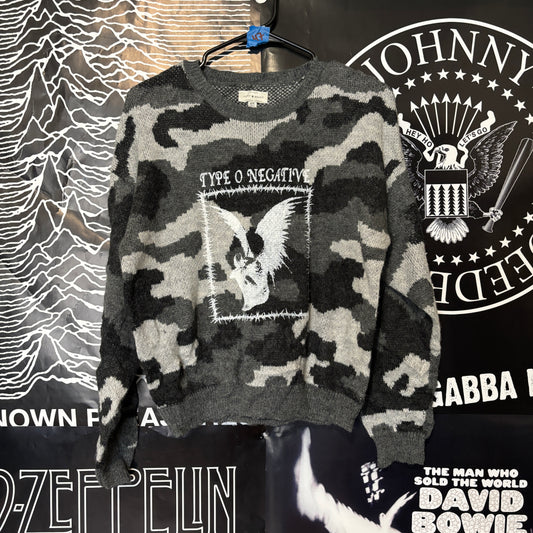 47 type negative sweater SM