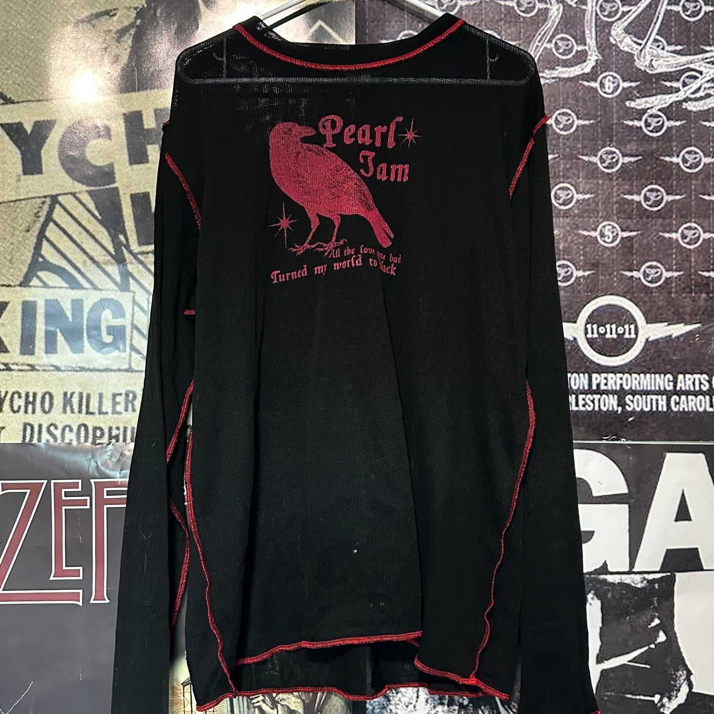 Pearl jam black/red mesh long sleeve