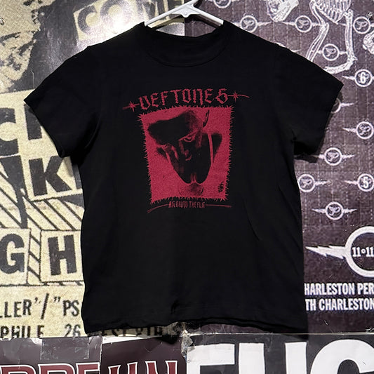 Deftones black/red petite tee