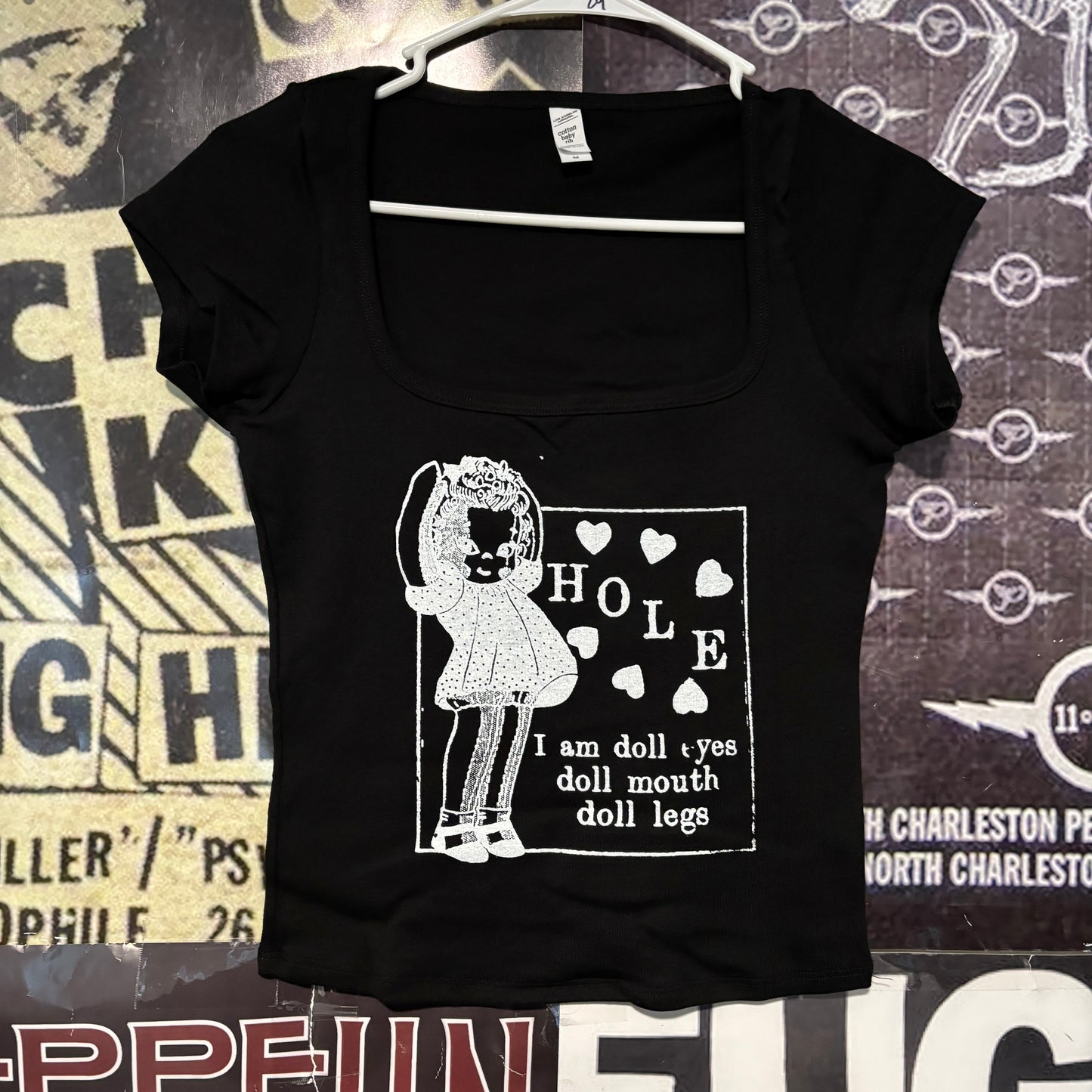 Hole doll parts black square neck baby tee