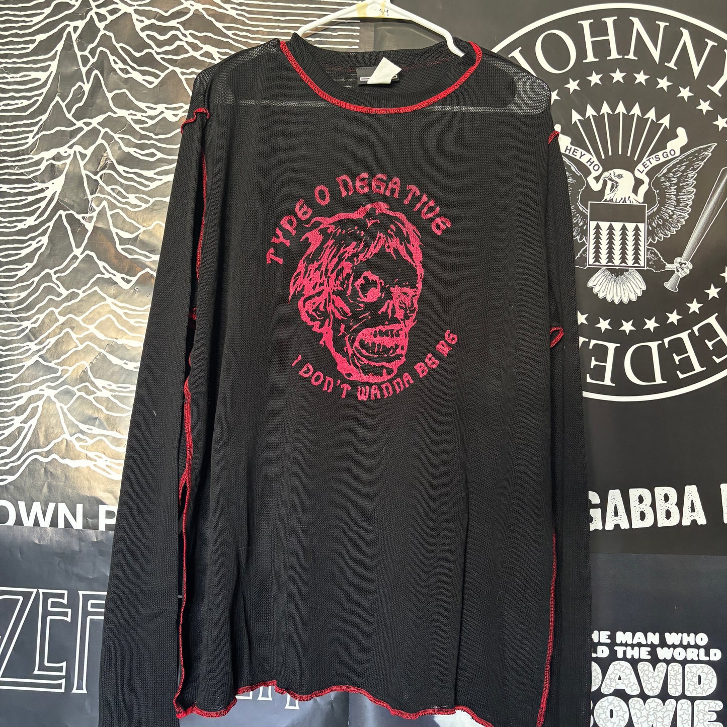 Type o negative black/red mesh long sleeve LAR/XL