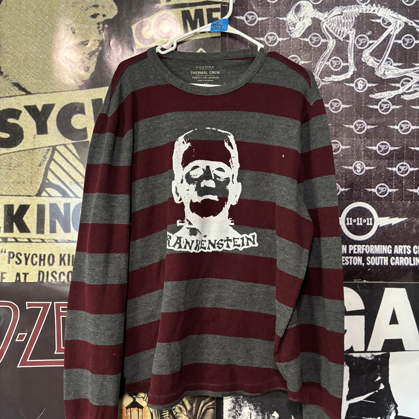 25 Frankenstein long sleeve/sweater XL/XXL