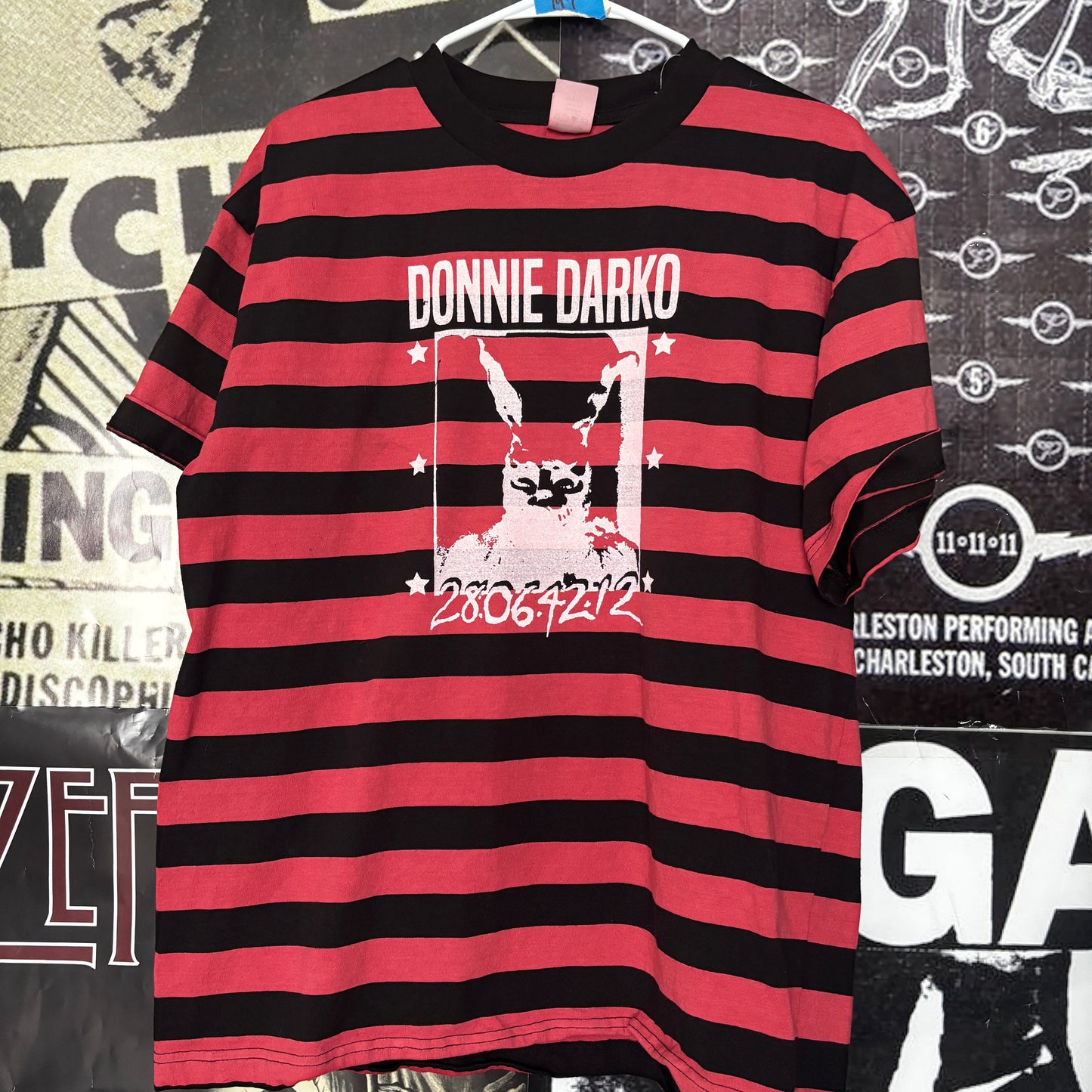 Donnie red/black striped tee SM/MED