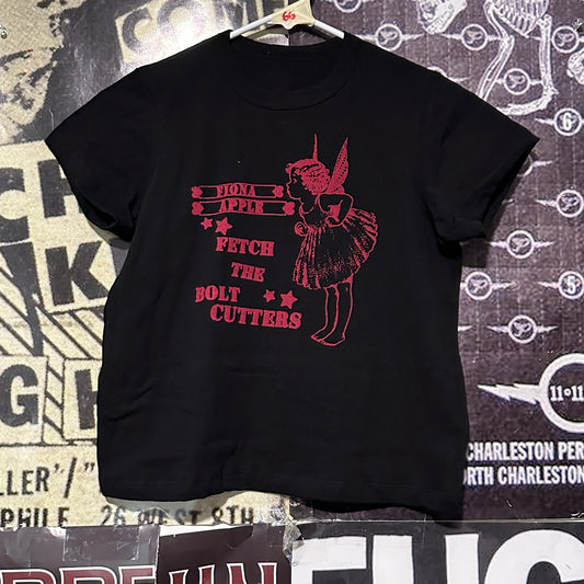 Fiona apple black/red petite tee