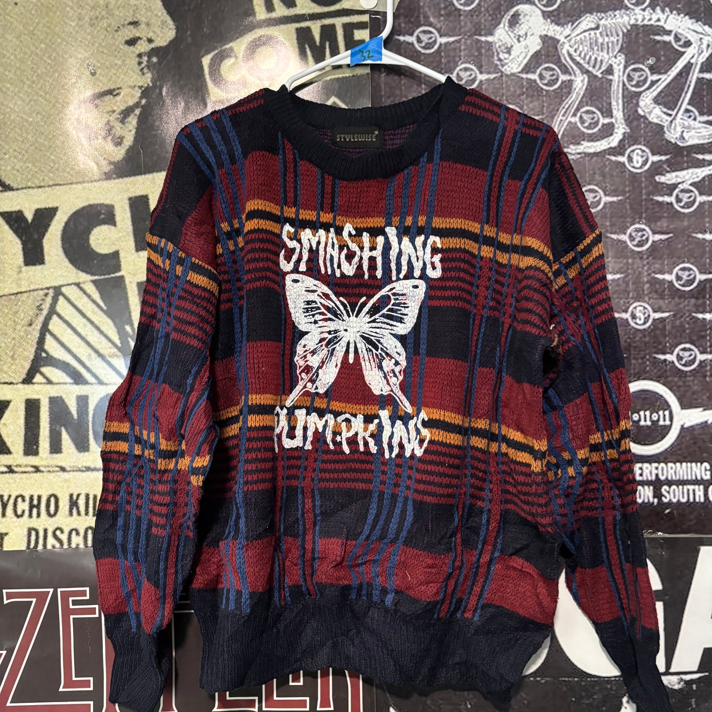 32 smashing pumpkins sweater LAR