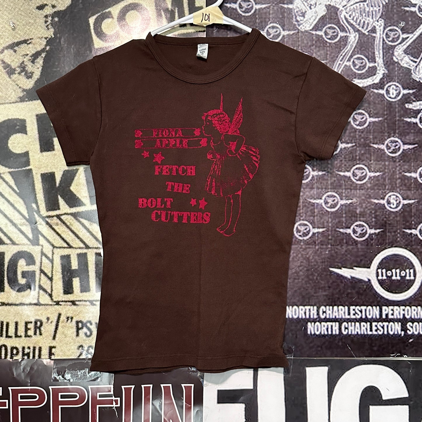 Fiona apple brown/red baby doll tee