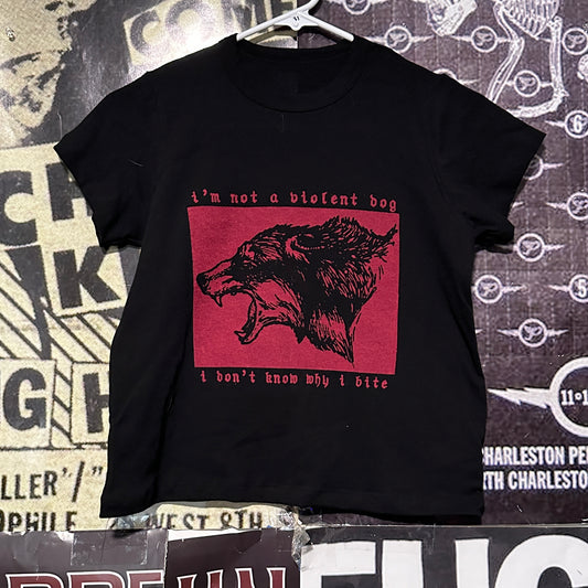 Violent dog black/red petite tee