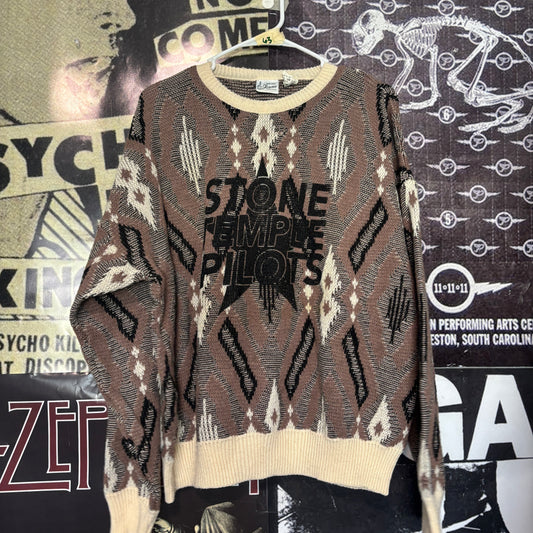 63 stone temple sweater LAR/XL