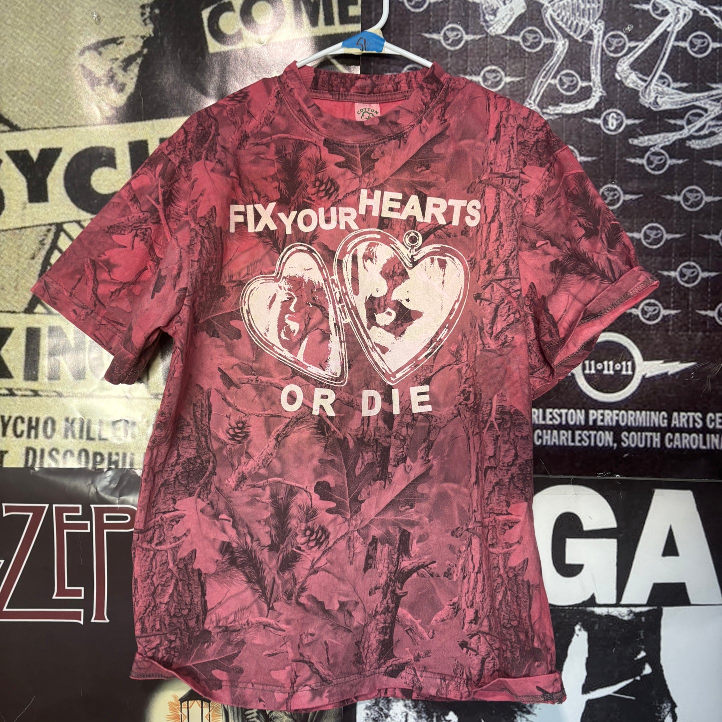 Twin peaks pink camo t-shirt