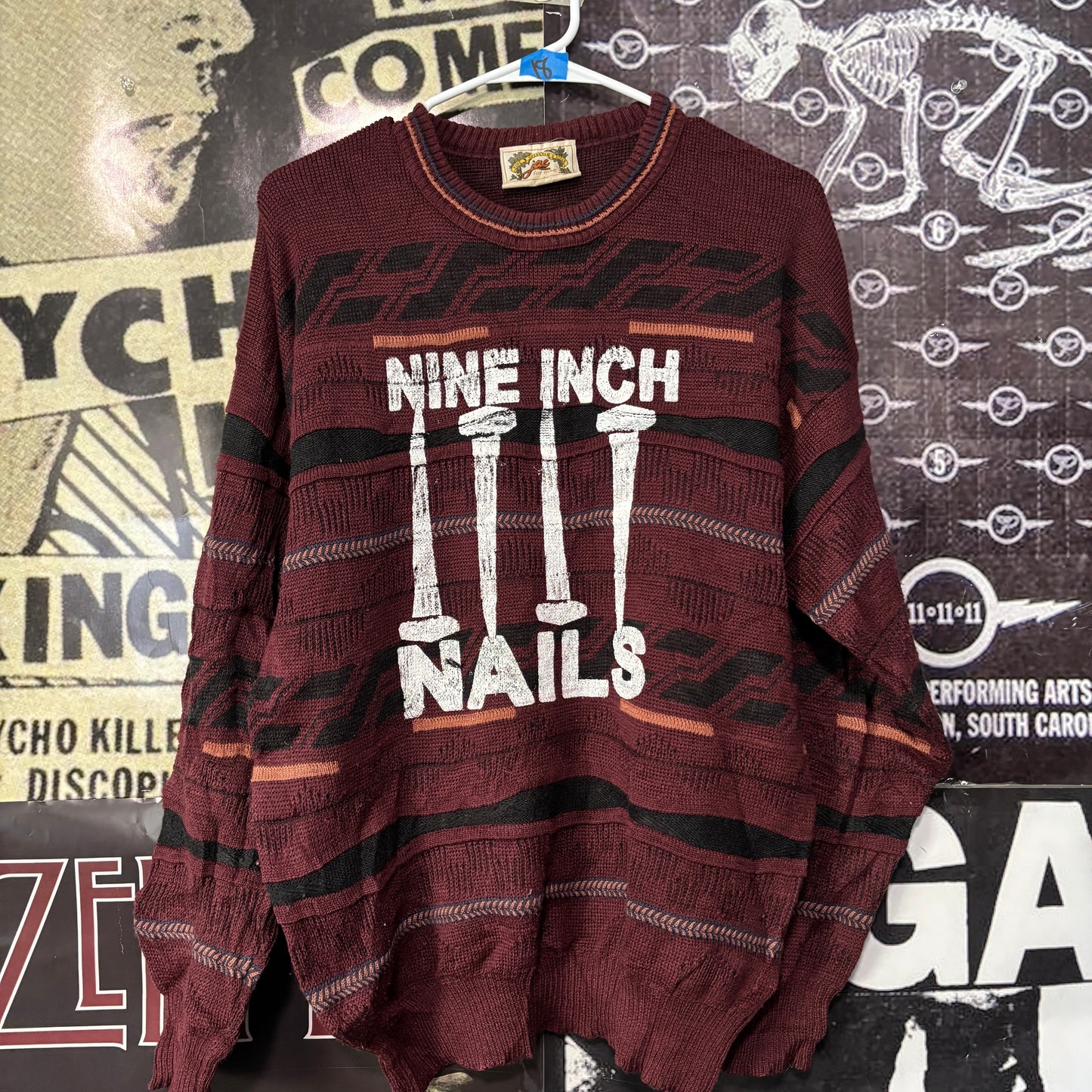 18 nine inch nails sweater LAR/XL