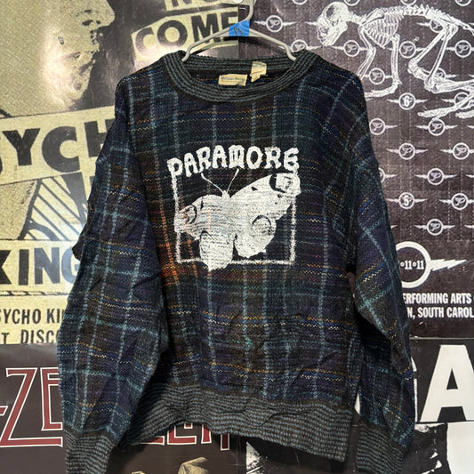13 paramore sweater LAR/XL