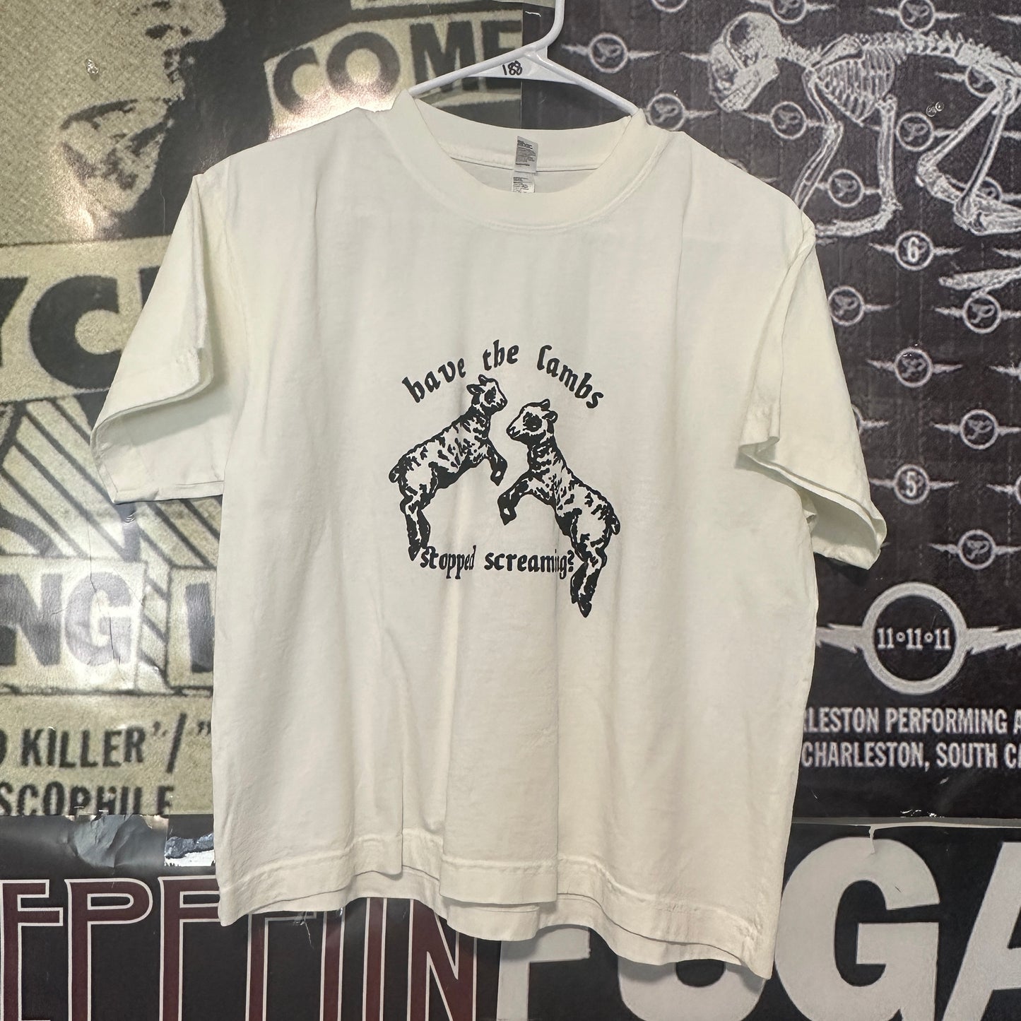 the lambs white/black boxy tee LAR (ready)