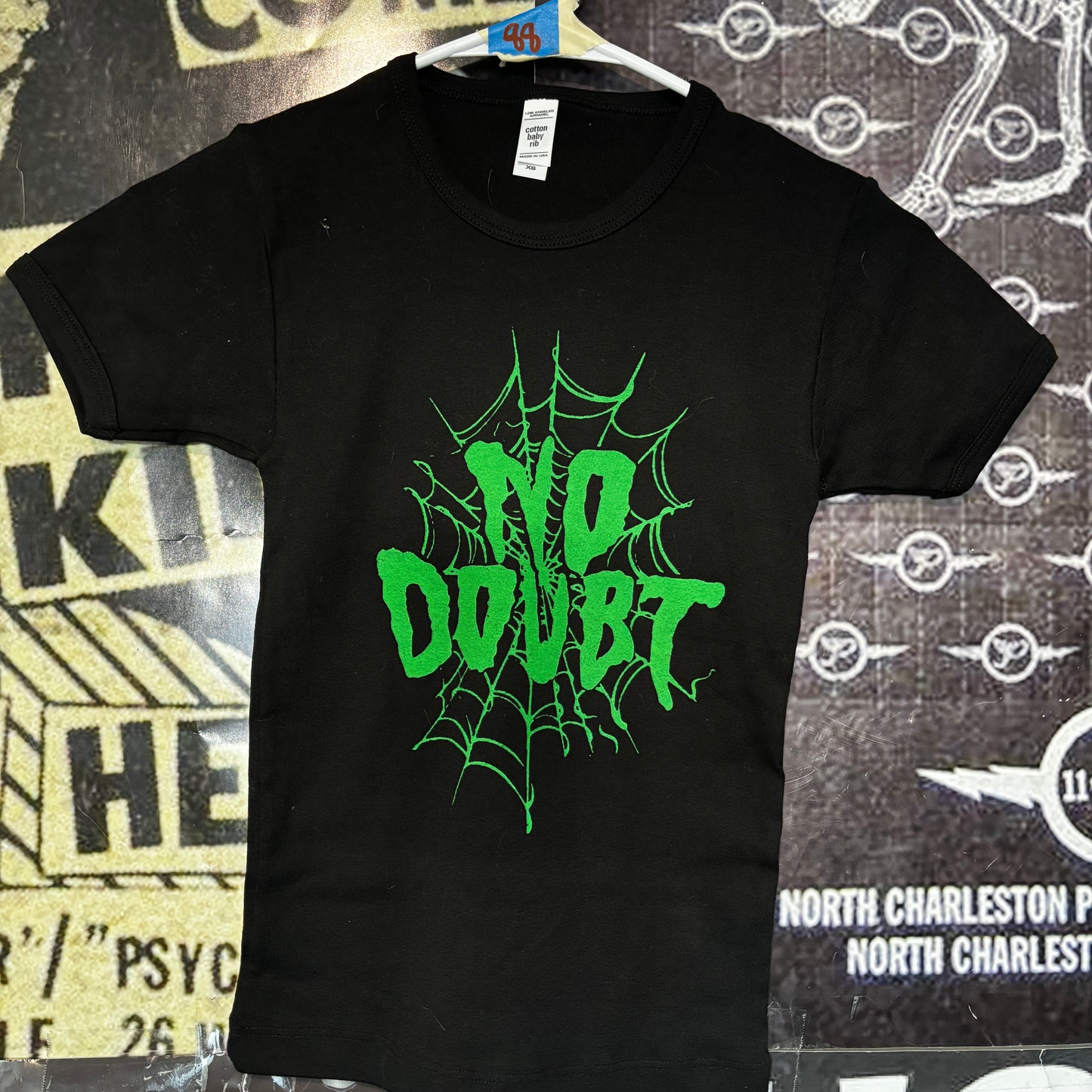 doubt black/green long baby tee XS