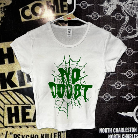 doubt white/green crop baby tee XS