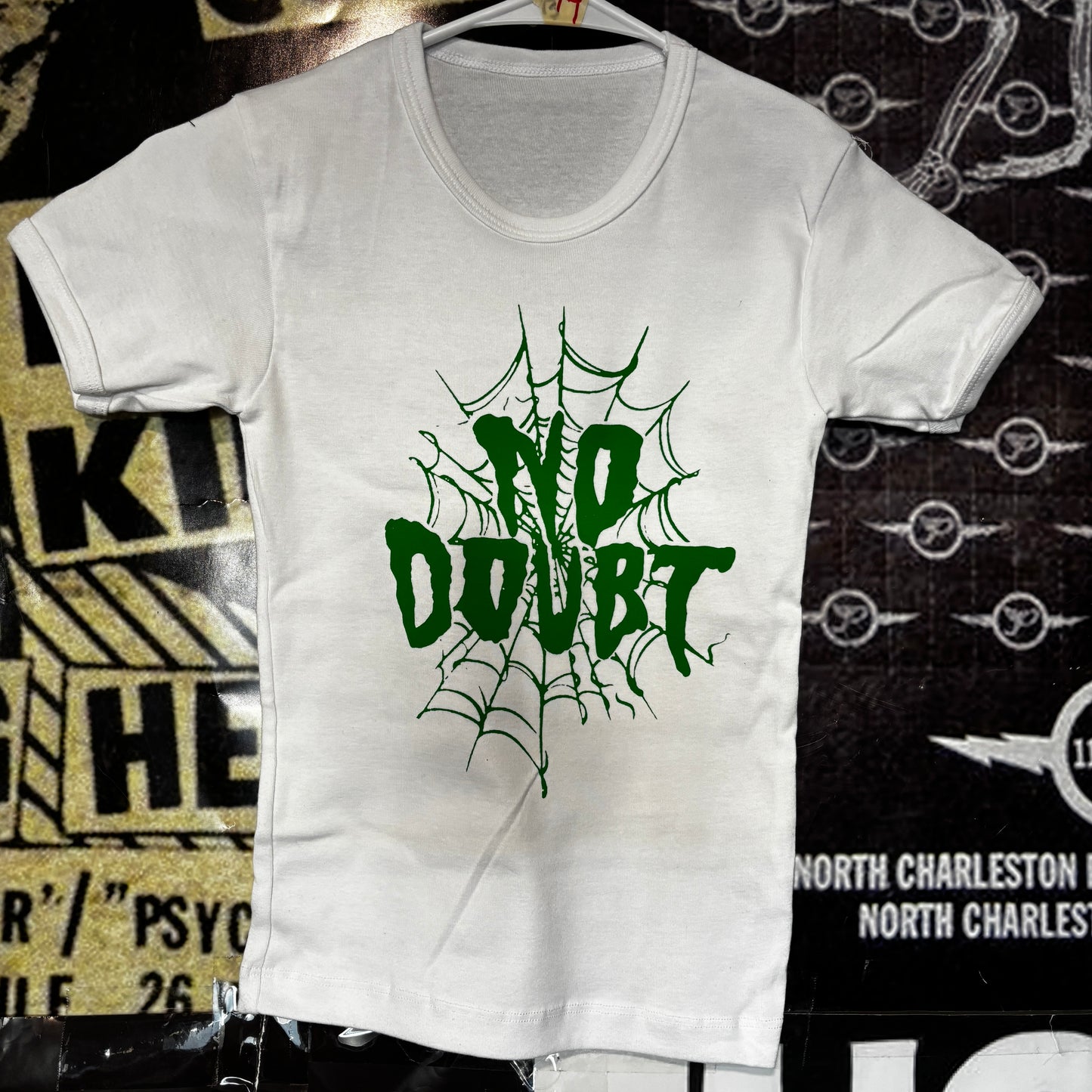 no doubt white/green long baby tee XS