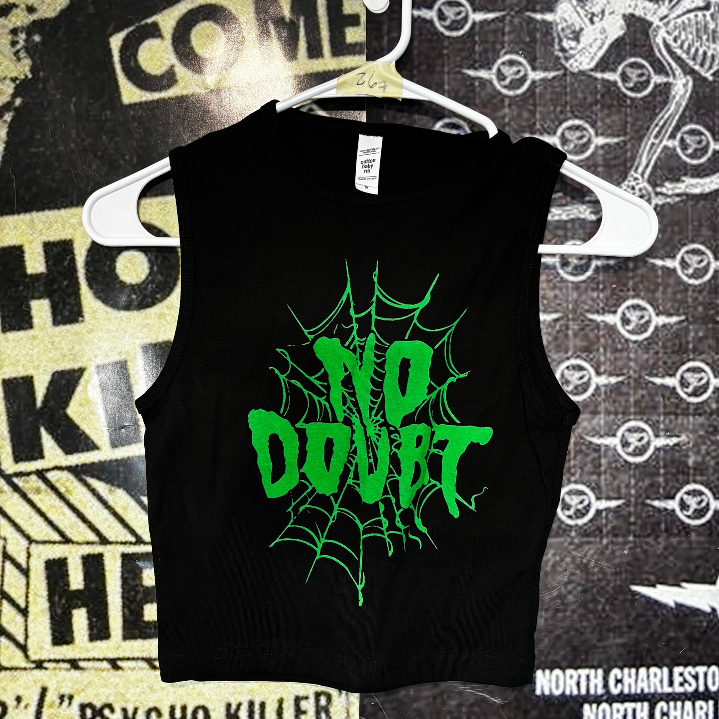 no doubt black/green crop tank top SMALL
