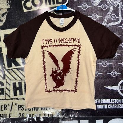 TYPE BROWN/CREAM RAGLAN CROP BABY TEE