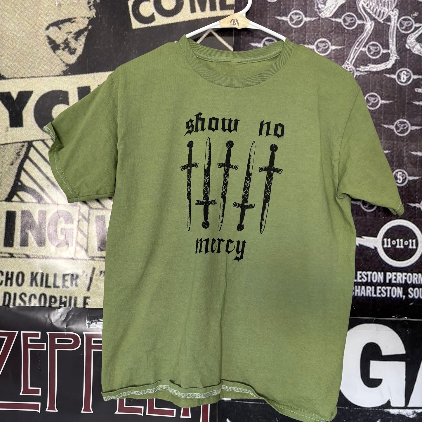 NO MERCY green tee SM/MED